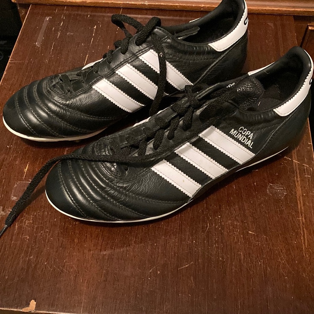 Men’s size 6.5 Adidas Copa Mundial soccer shoes.
